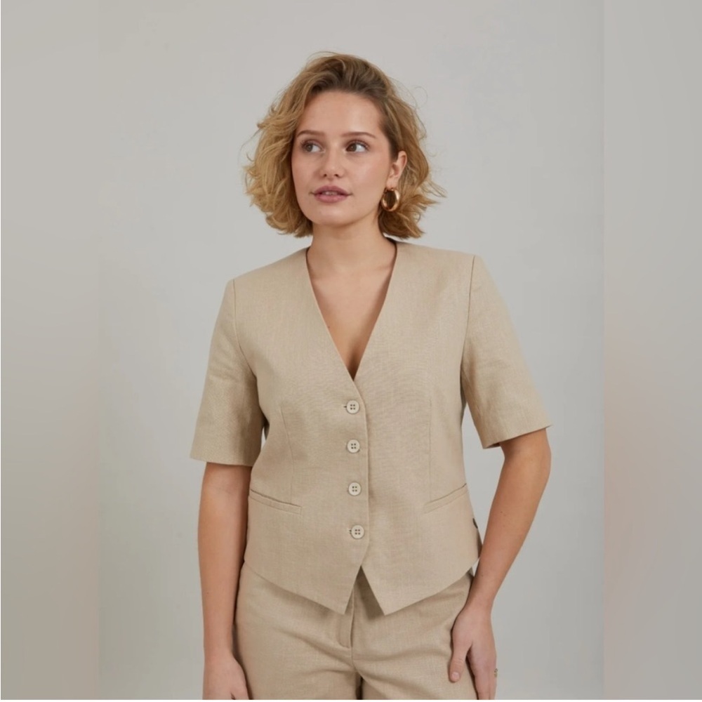 Coster Copenhagen Cropped Blazer W. Short Sleeves Light Beige Cotton Ramie 40